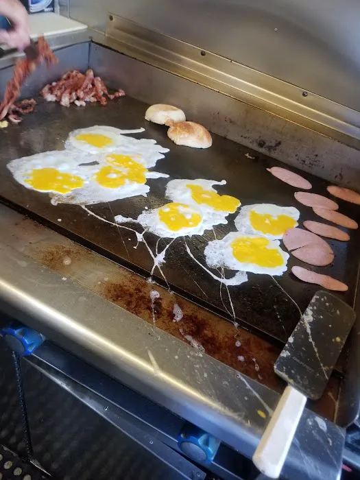 Yankees Lunch Truck Picture 9