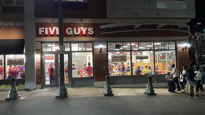 Five Guys Picture 8