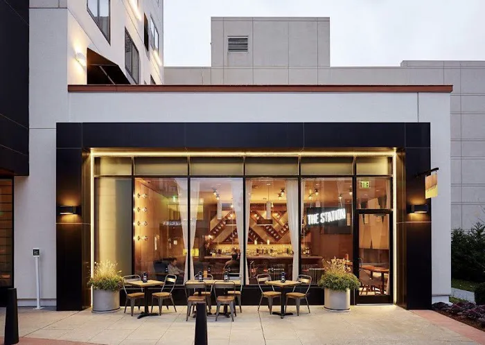 The Station Bar & Bites @ The Element Hotel Harrison-Newark Picture 5