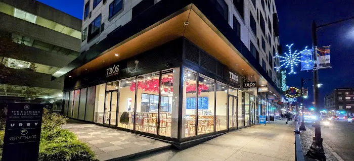 Trós Greek Street Food-Harrison Picture 1