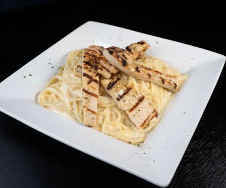 El Buen Gusto Restaurant & Bar