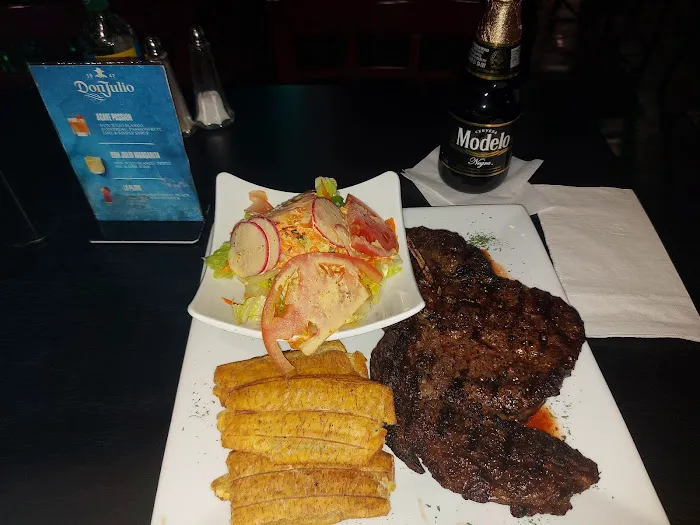 El Buen Gusto Restaurant & Bar Picture 5