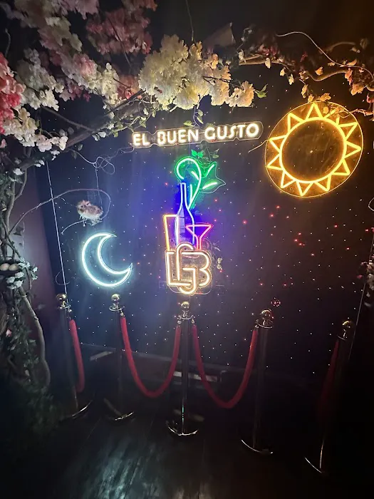 El Buen Gusto Restaurant & Bar Picture 2