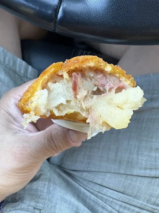 Zona Colombiana Restaurant and Bakery Picture 2