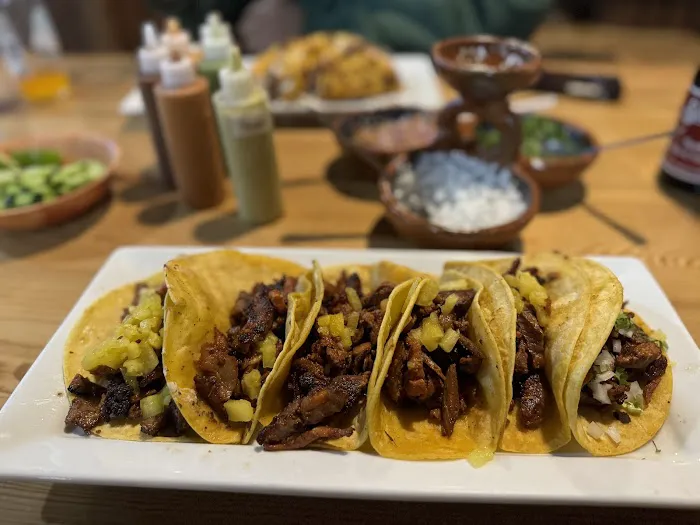 Los Tres Cabrera Picture 4