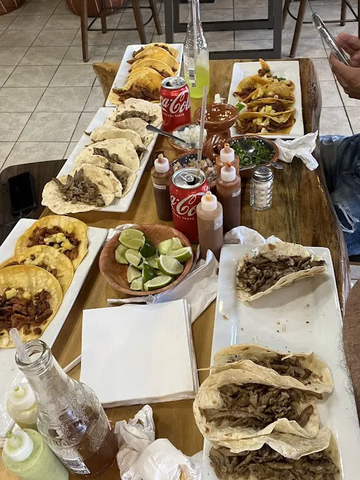 Los Tres Cabrera Picture 2