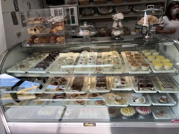 Lina's Bakery Picture 2
