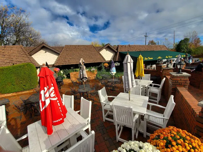 Sun Tavern Picture 9