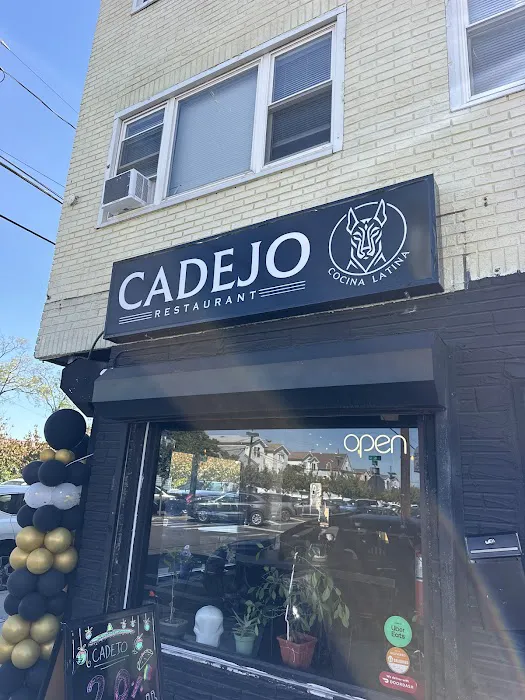 Cadejo Restaurant & Bakery Picture 3