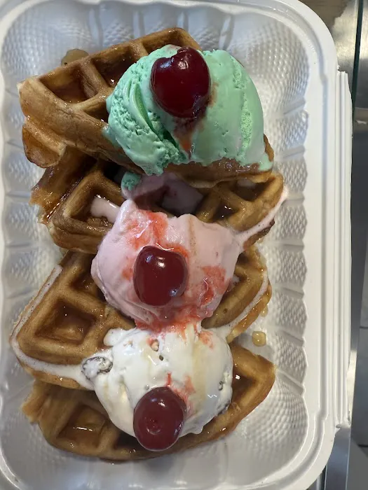 Happi Cone Ice Cream and Cafe Picture 3