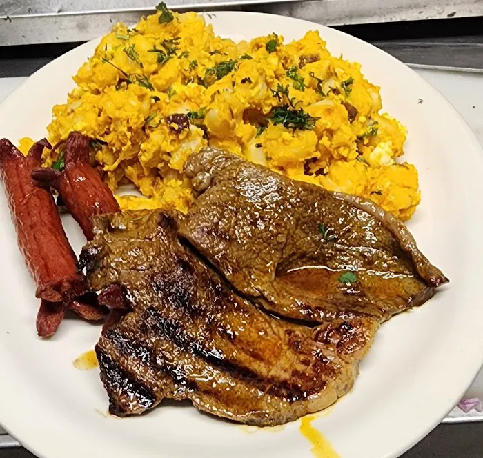 Carmita Restaurant Picture 2