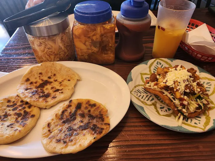 Kylie's Restaurant & Bakery Picture 2