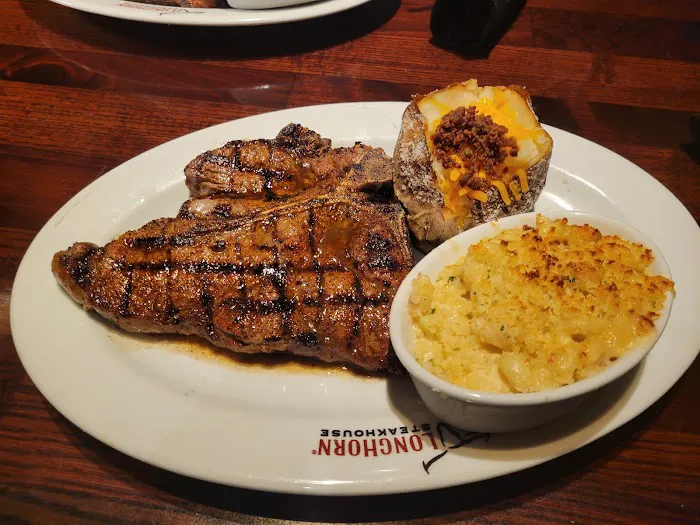 LongHorn Steakhouse Picture 2