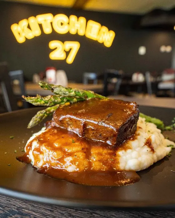 Kitchen 27 Picture 4