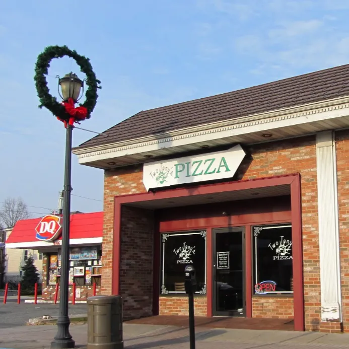 Two Tony's Pizza Picture 10