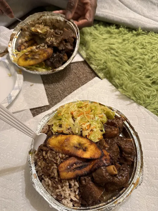 Island Cafe Rock Picture 4