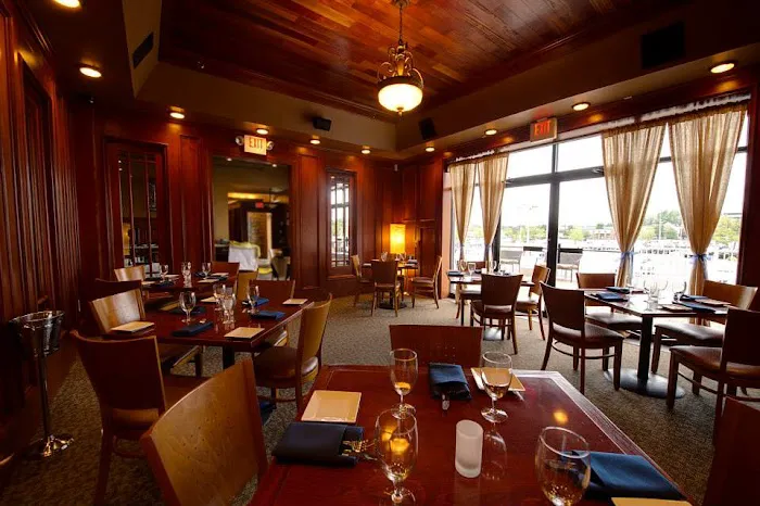 Paragon Tap & Table Picture 10