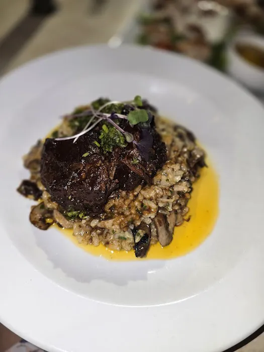 Paragon Tap & Table Picture 4