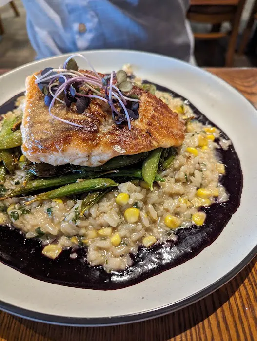 Paragon Tap & Table Picture 8