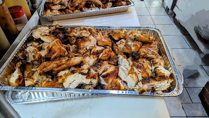 Riva's BBQ Restaurant Picture 10