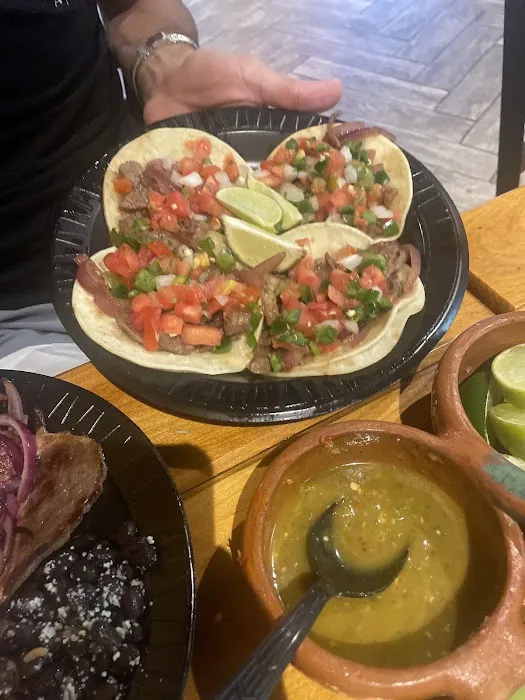 Taqueria Los Güeros Picture 4