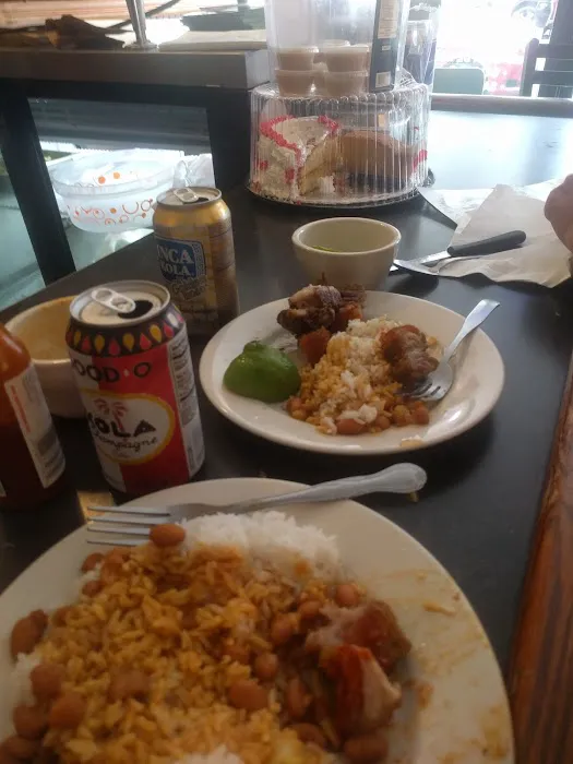 La Vega Restaurant Picture 3