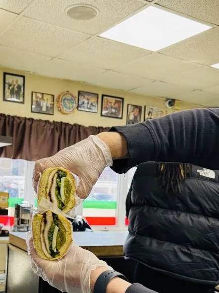 Carmine's Italian Deli Picture 1