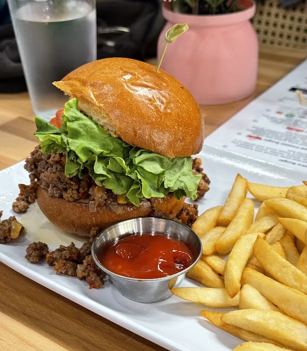 Bowl Burger Bistro Picture 10