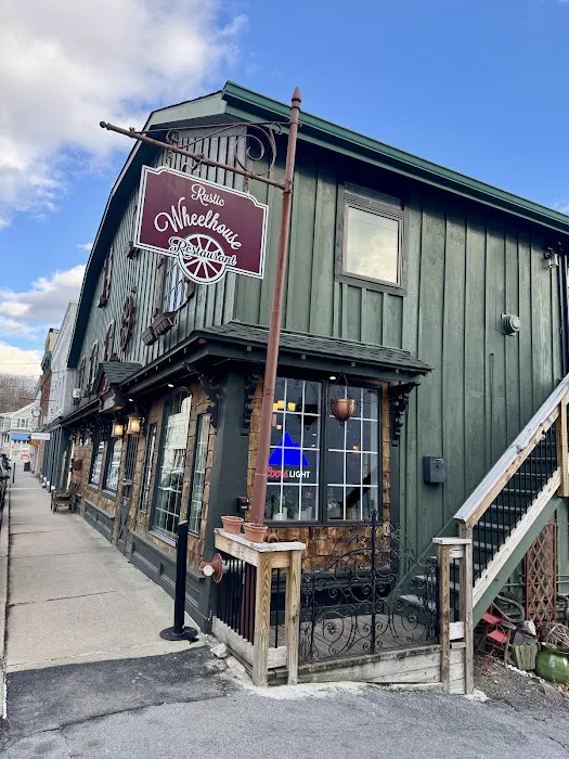 Rustic Wheelhouse Restaurant Picture 9