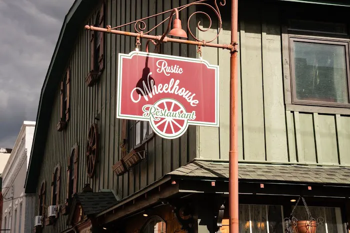 Rustic Wheelhouse Restaurant Picture 8