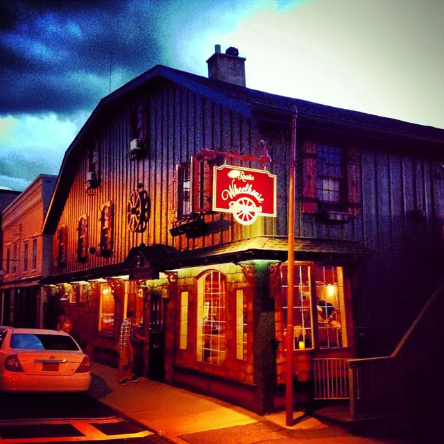 Rustic Wheelhouse Restaurant Picture 6