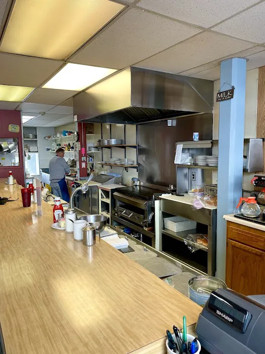 19 Main Street Luncheonette Picture 4