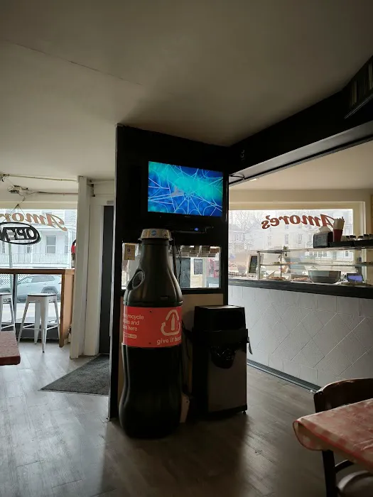 Amore's Pizzeria & Restaurant Picture 8
