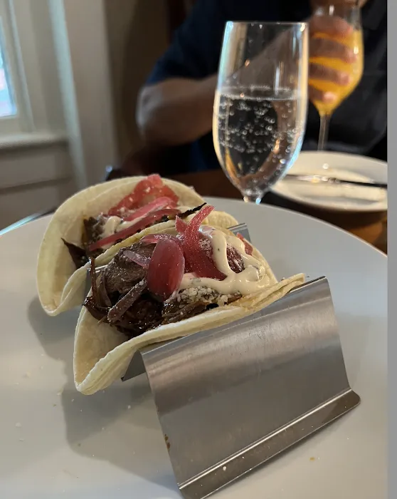 Dobbins' Tavern at the Stagecoach Inn in Goshen, NY Picture 6