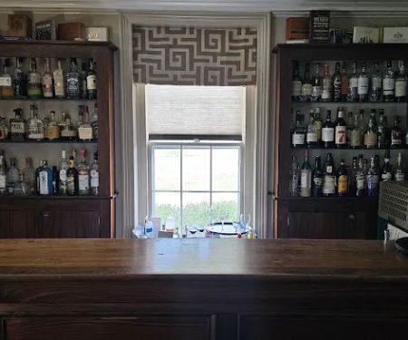 Dobbins' Tavern at the Stagecoach Inn in Goshen, NY