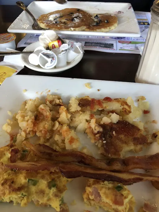 Betsy Ross Diner Picture 10