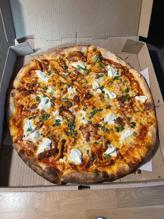 Pintos Pizza & Catering Picture 4