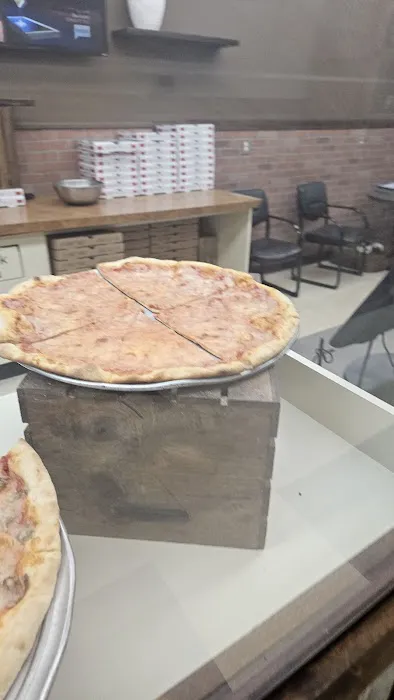 Pintos Pizza & Catering Picture 1