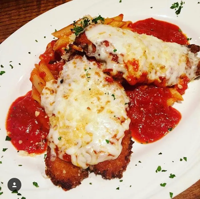 Tiffs Grill & Ale House Picture 10