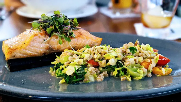 Town Bar + Kitchen Picture 4