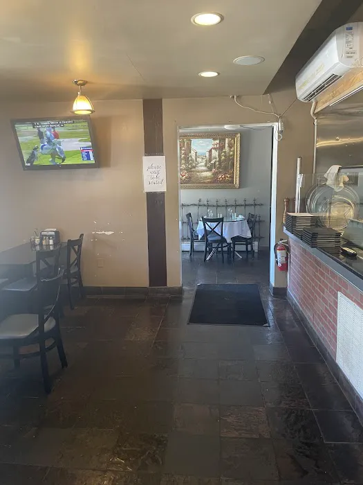 Pomodoro Ristorante & Pizzeria Picture 3