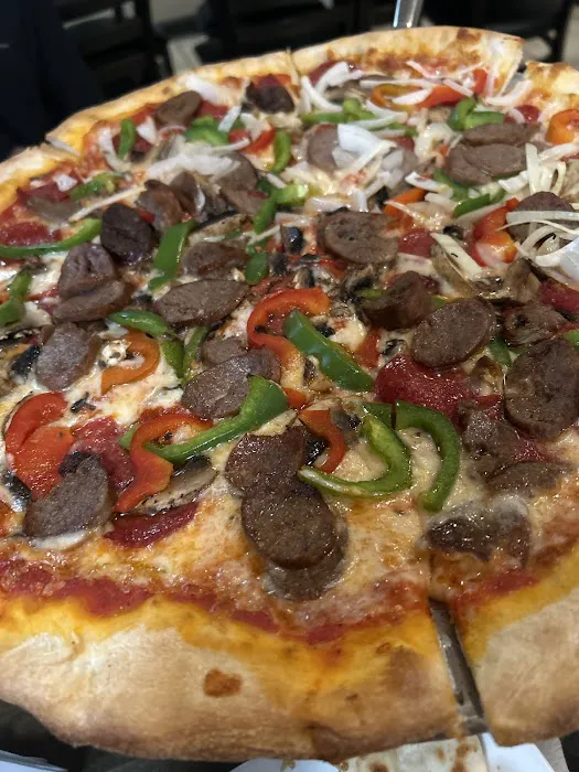 Mediterranean Grill and Pizza Picture 3