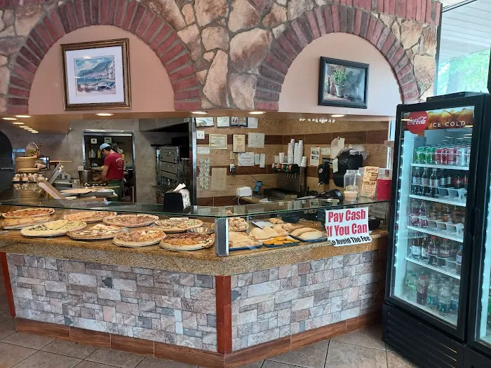 Annabella's Pizzeria & Restaurant Picture 6