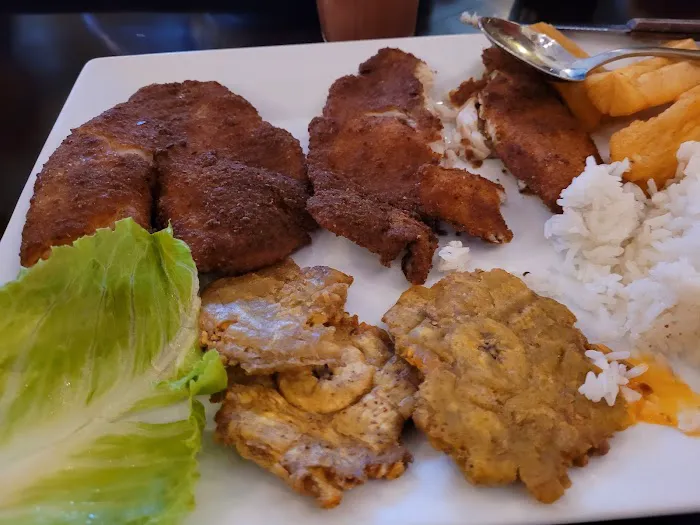 Cafe Y Canela Colombian Restaurant Picture 2