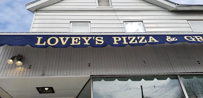 Lovey's Pizza & Grill Picture 2