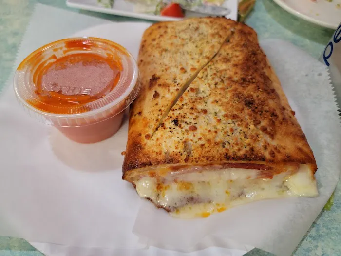 Sinapi's Pizzeria Picture 3