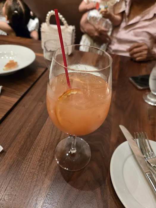 Aversano's Restaurant - Catering - Pizzeria Picture 8