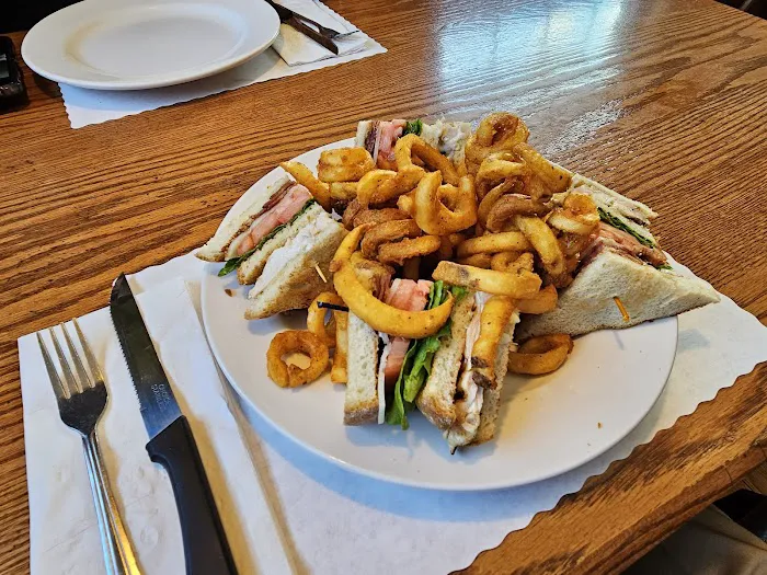 Kelly's Corner Picture 3