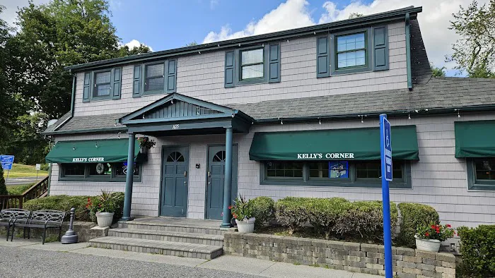 Kelly's Corner Picture 1