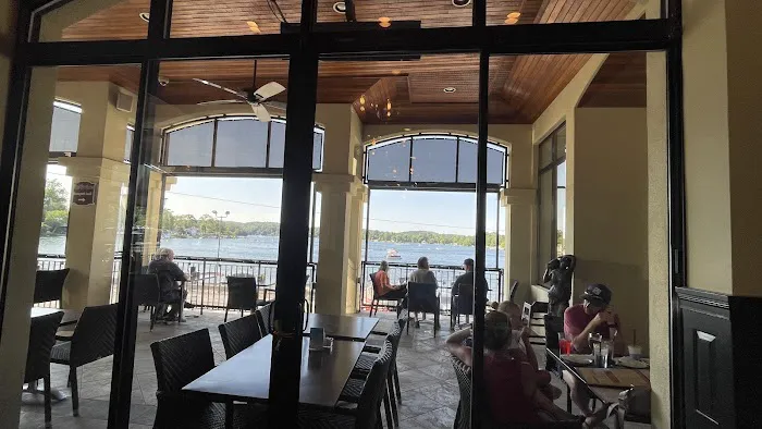 Four Brothers Pizza Restaurant Picture 7